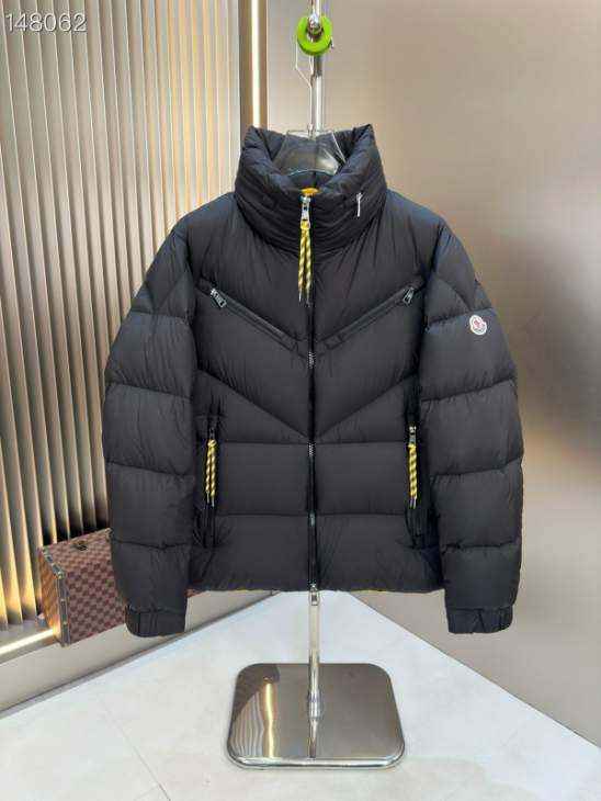 Picture of Moncler Down Jackets _SKUMonclersz1-526yr9136800